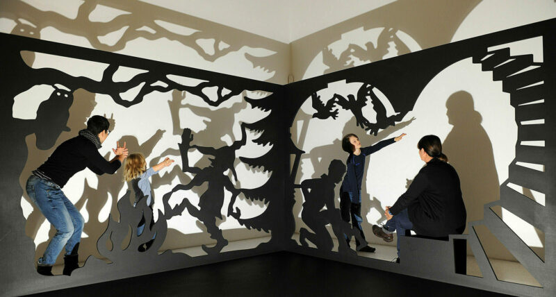 Sonderausstellung - Der 8. Zwerg | Foto: Harry Soremski Akteure im Schattentheater: Mit Rumpelstilzchen tanzen?