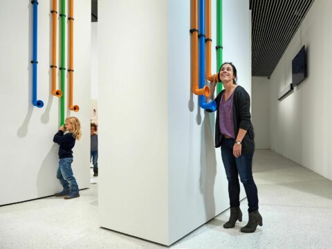 Sonderausstellung - HörenSAGEN | Foto: Tanja Jürgensen om HörenSAGEN | Die Installation von Ole Werner vermittelt die Tradition der mündlichen Weitergabe von Sagen auf ganz plastische Art und Weise.