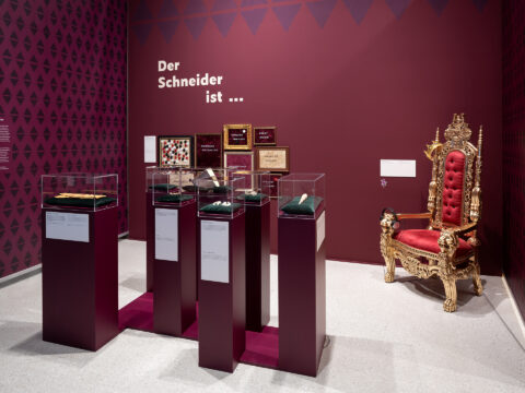 Sonderausstellung AKTE RUMPELSTILZCHEN | Foto: Nicolas Wefers Blick in den Märchenbereich