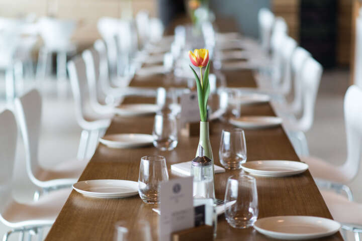 Decked tables at FALADA | Photo: Sascha Mannel