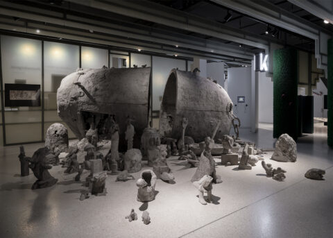 Märchenbombe, Lutz & Guggisberg, 2014-2015 | Foto: Nicolas Wefers Aus Beton gefertigte Märchenfiguren