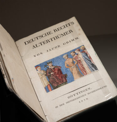 08 Rechtsalterthuemer AKTE RUMPELSTILZCHEN © GRIMMWELT Kassel | Foto: Nicolas Wefers