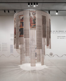 07 Volksgeist AKTE RUMPELSTILZCHEN © GRIMMWELT Kassel | Foto: Nicolas Wefers 07 Volksgeist AKTE RUMPELSTILZCHEN © GRIMMWELT Kassel | Foto: Nicolas Wefers