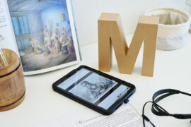 GRIMMWELT | 20 Jahre UNESCO Welterbe | Uni Paderborn Ausstellung Ausstellung Studierender der Universität Paderborn mit Unterrichtsinhalten zum Thema der Handexemplare der »Kinder- und Hausmärchen« der Brüder Grimm, »Memory of the World« (Weltdokumentenerbe) in der GRIMMWELT Kassel am 17. Juni 2025