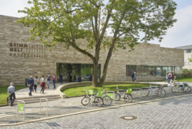 01a. Aussenansicht der GRIMMWELT Kassel Aussenansicht des Gebäudes