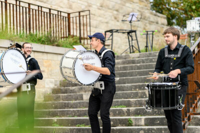 GRIMMWELT | 5-Jahres-Jubiläum | Musiker | Foto: Sascha Mannel Auf der Feier zum 5-jährigen Jubiläum der GRIMMWELT spielen eine Gruppe Musiker.