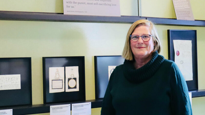 L | LEBENSLÄUFER | Lieblingsstück | Margret Baller Margret Baller ist fasziniert von dem Geburtstagsgruß, den die Brüder Jacob und Wilhelm Grimm im zarten Alter von 4 und 3 Jahren an den Vater geschrieben haben.